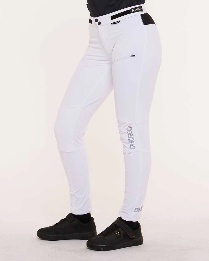 DHaRCO   Womans GRAVITY PANTS white